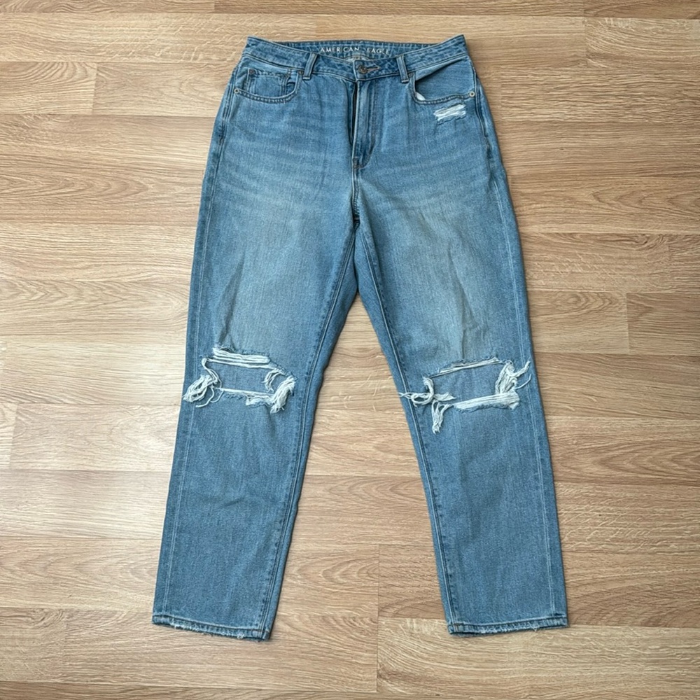 American Eagle Mom Jeans